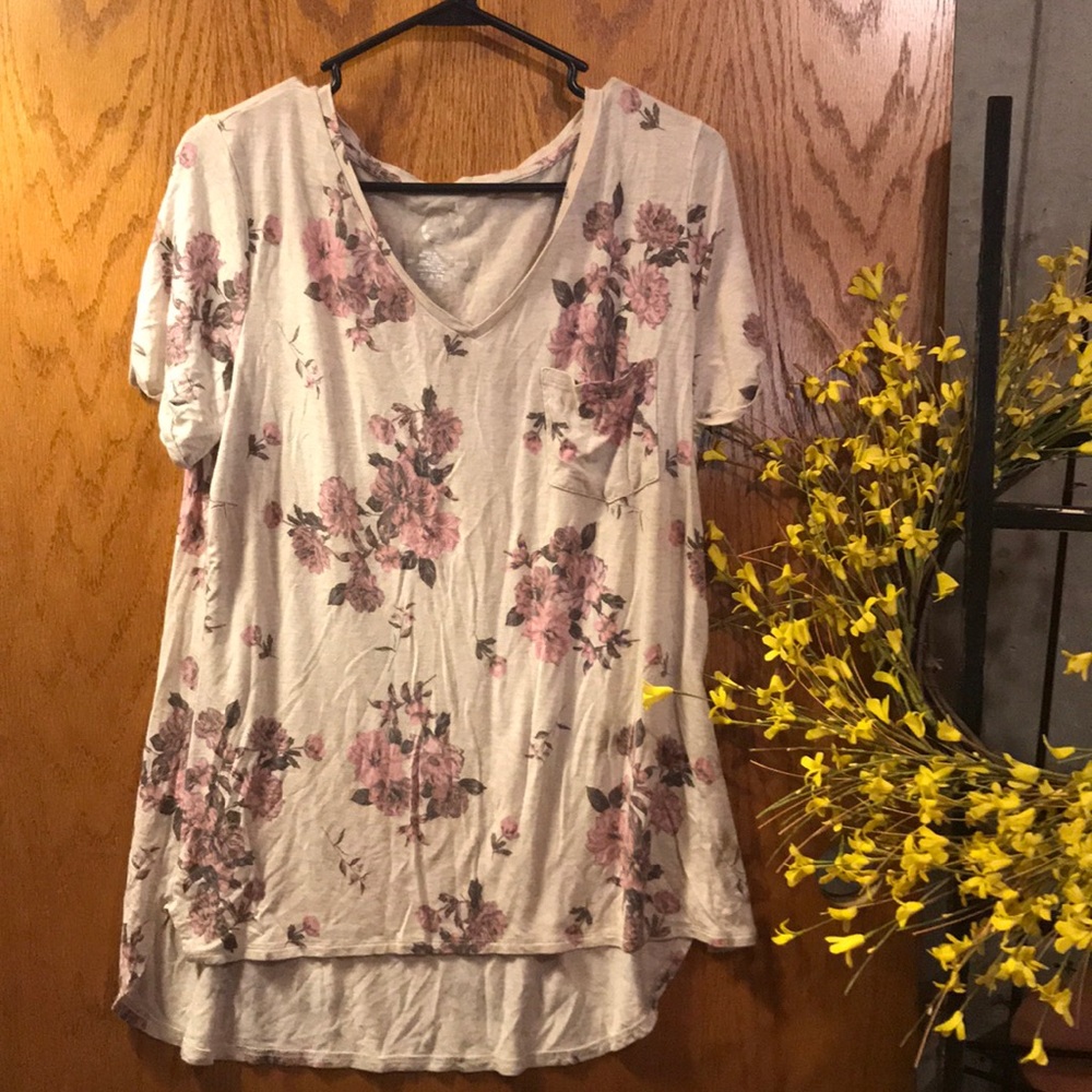 Maurice’s 24/7 tee